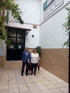 José Manuel Serrato y Trini Díaz en el Colegio Picasso