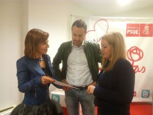 Beatriz Rubiño, Javier García León y Silvia Cabrera hablando sobre los códigos de empleo